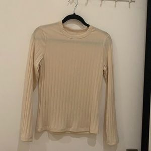 Long sleeve cream top